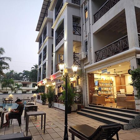 Coastal Suites Apart Hotel ---- 8 Minutes Walk To Beach Бенаулим Экстерьер фото