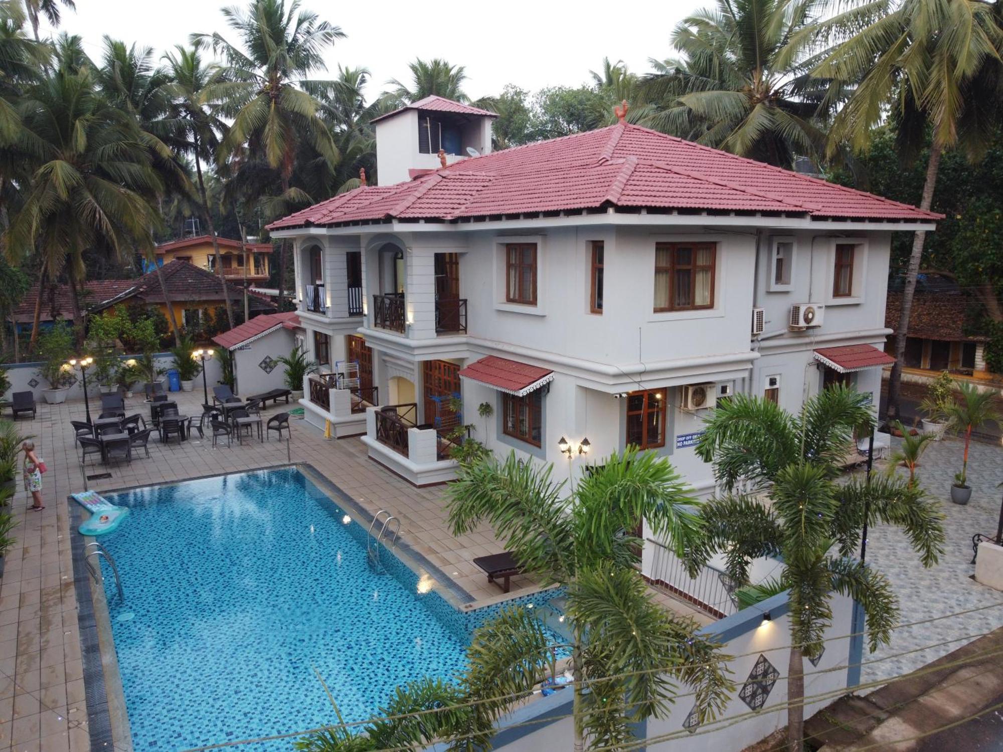 Coastal Suites Apart Hotel ---- 8 Minutes Walk To Beach Бенаулим Экстерьер фото