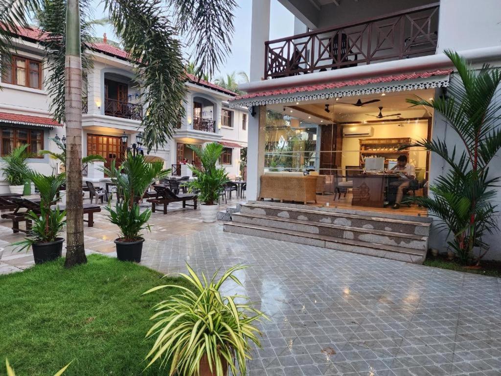 Coastal Suites Apart Hotel ---- 8 Minutes Walk To Beach Бенаулим Экстерьер фото